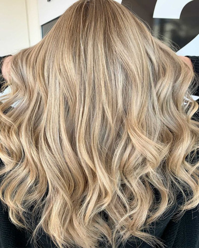 hairdresser customer image hair colour blonde